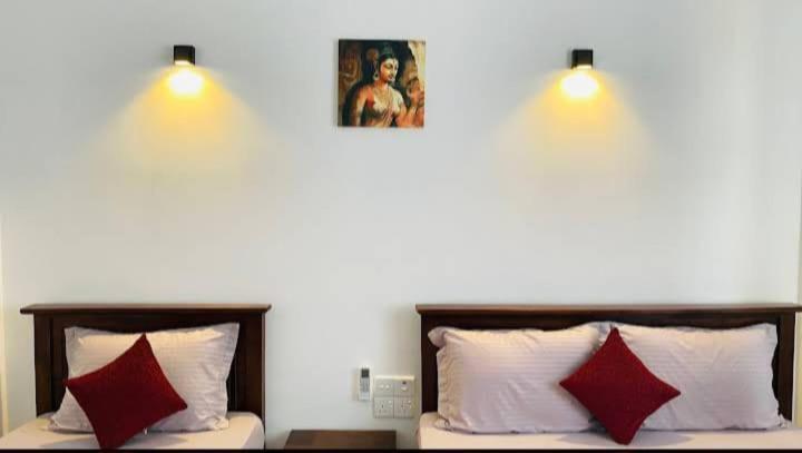 Lake Edge Resort Anuradhapura Buitenkant foto