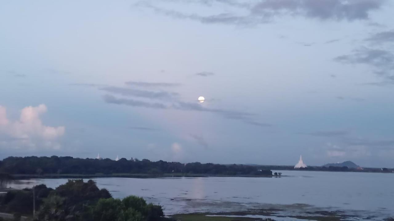Lake Edge Resort Anuradhapura Buitenkant foto