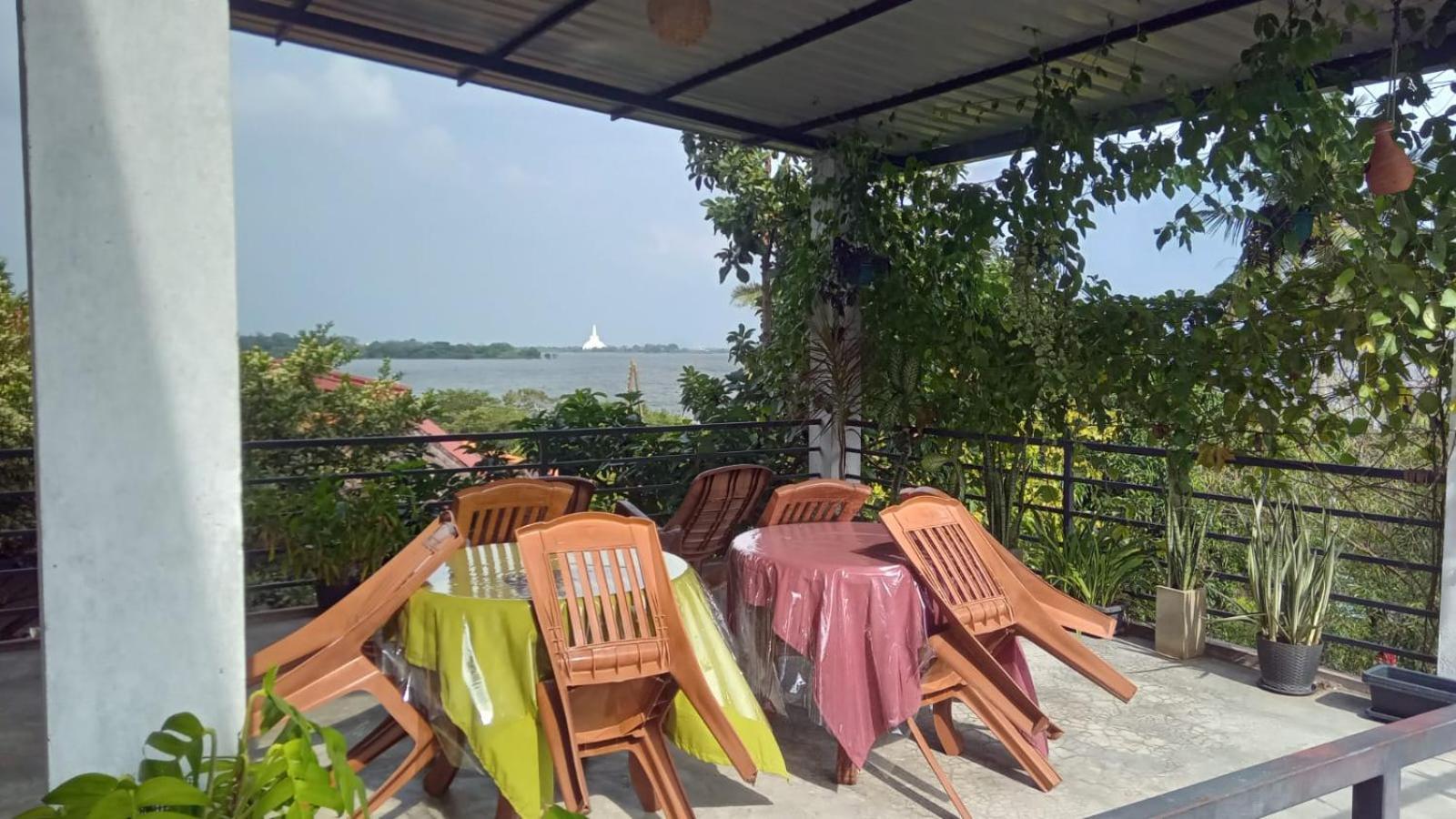 Lake Edge Resort Anuradhapura Buitenkant foto